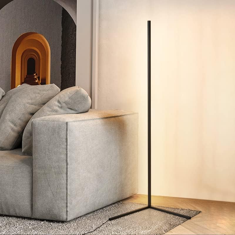 Minimalizam podna lampa ugaona dekoracija za spavaću sobu toplo svjetlo atmosfera trokut podna lampa klasična modna podna lampa Crna
